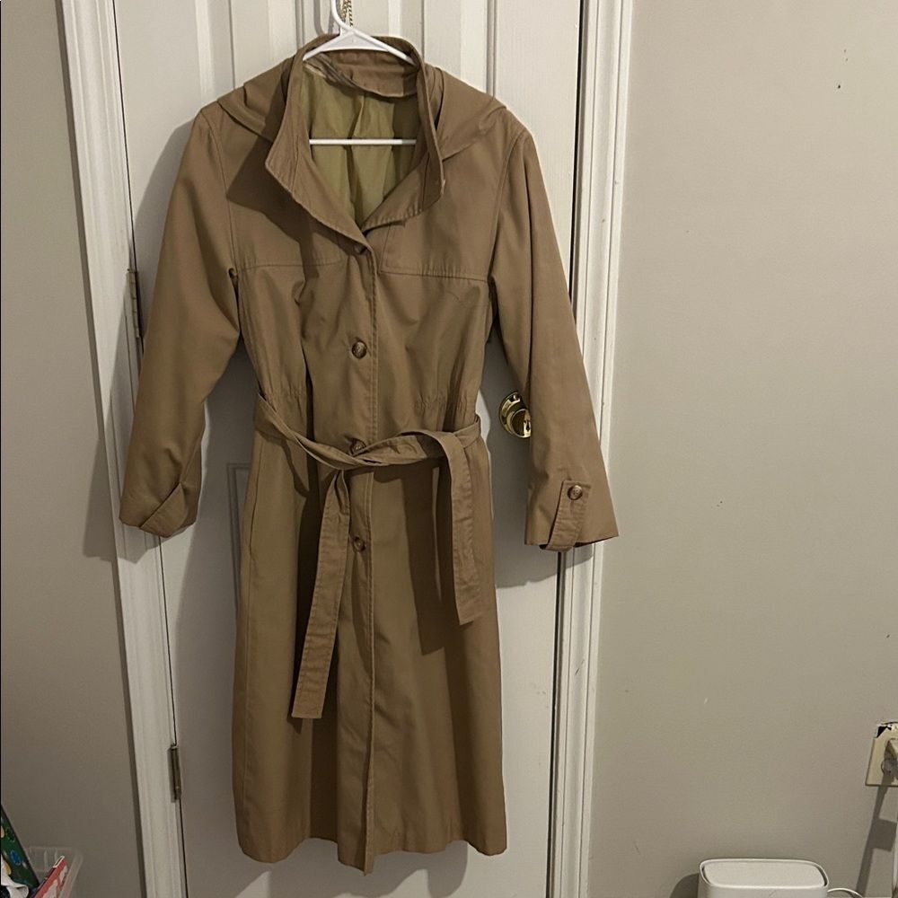 Forecaster of Boston Elegant Tan Women's Trench Coat